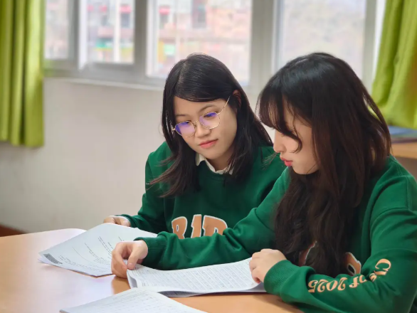 成都青苗学子Lily Xue，如何绘制剑桥梦想？(图2)